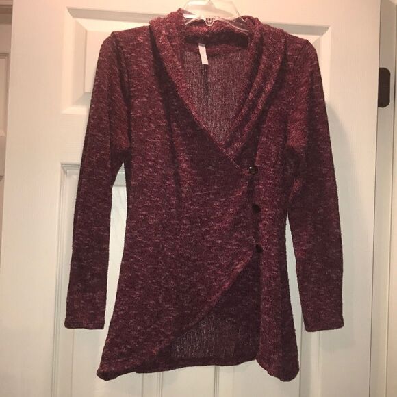 (5/$25) Tua Los Angeles Wrap style sweater - Picture 1 of 8